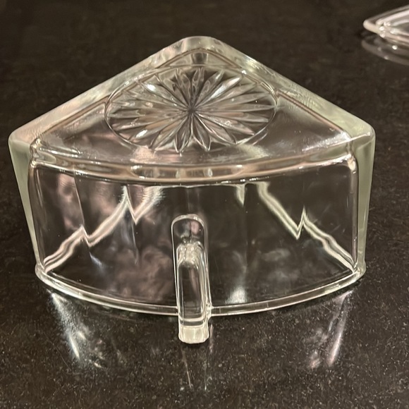 Vintage Indiana Glass Co. Clear Glass Triangular Refrigerator Dish - Picture 5 of 6